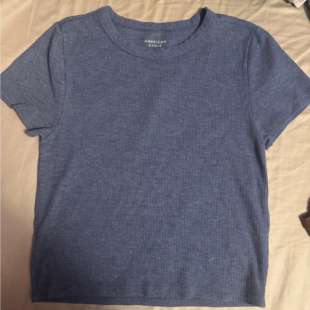 American Eagle blue baby tee
